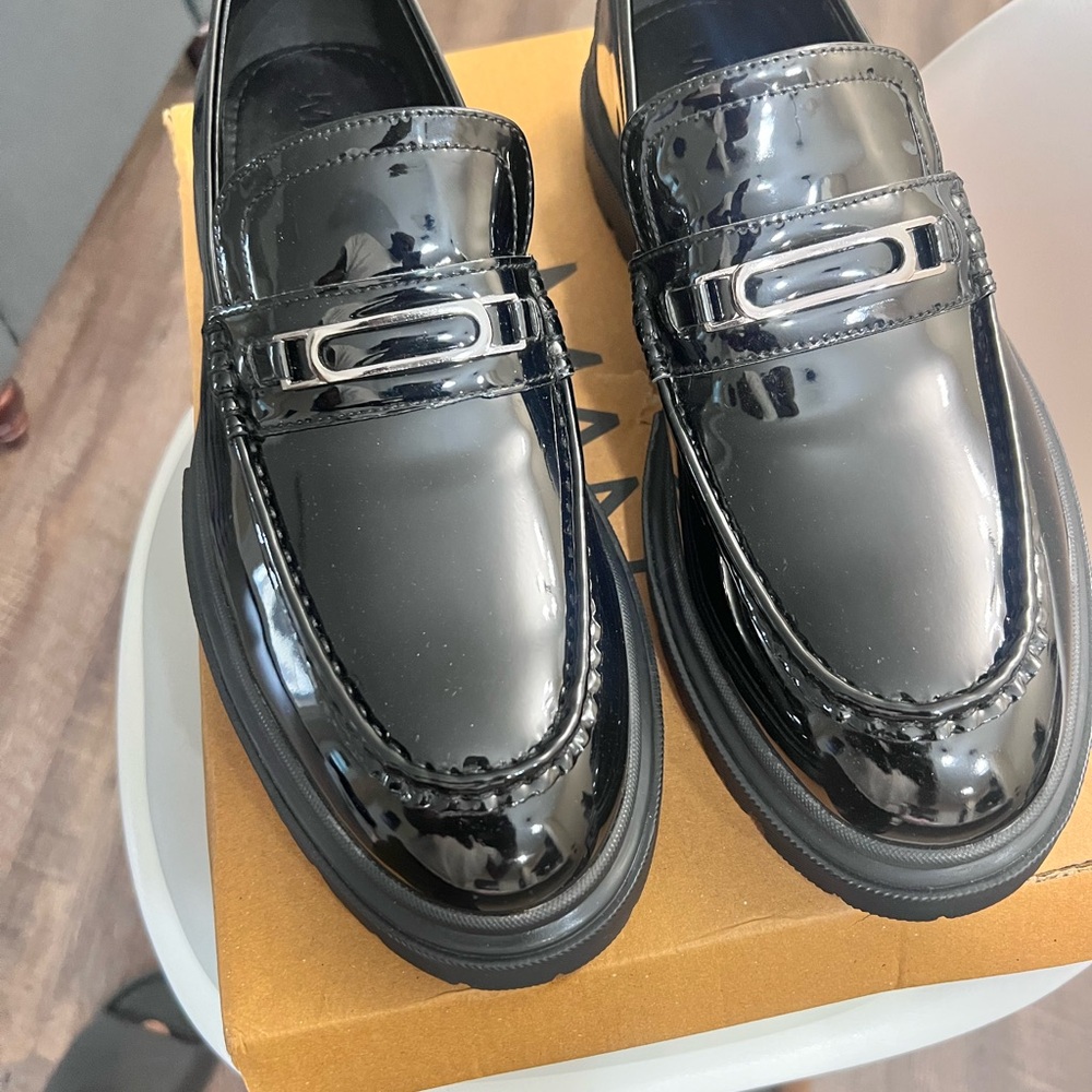 CHUNKY PATENT LOAFER